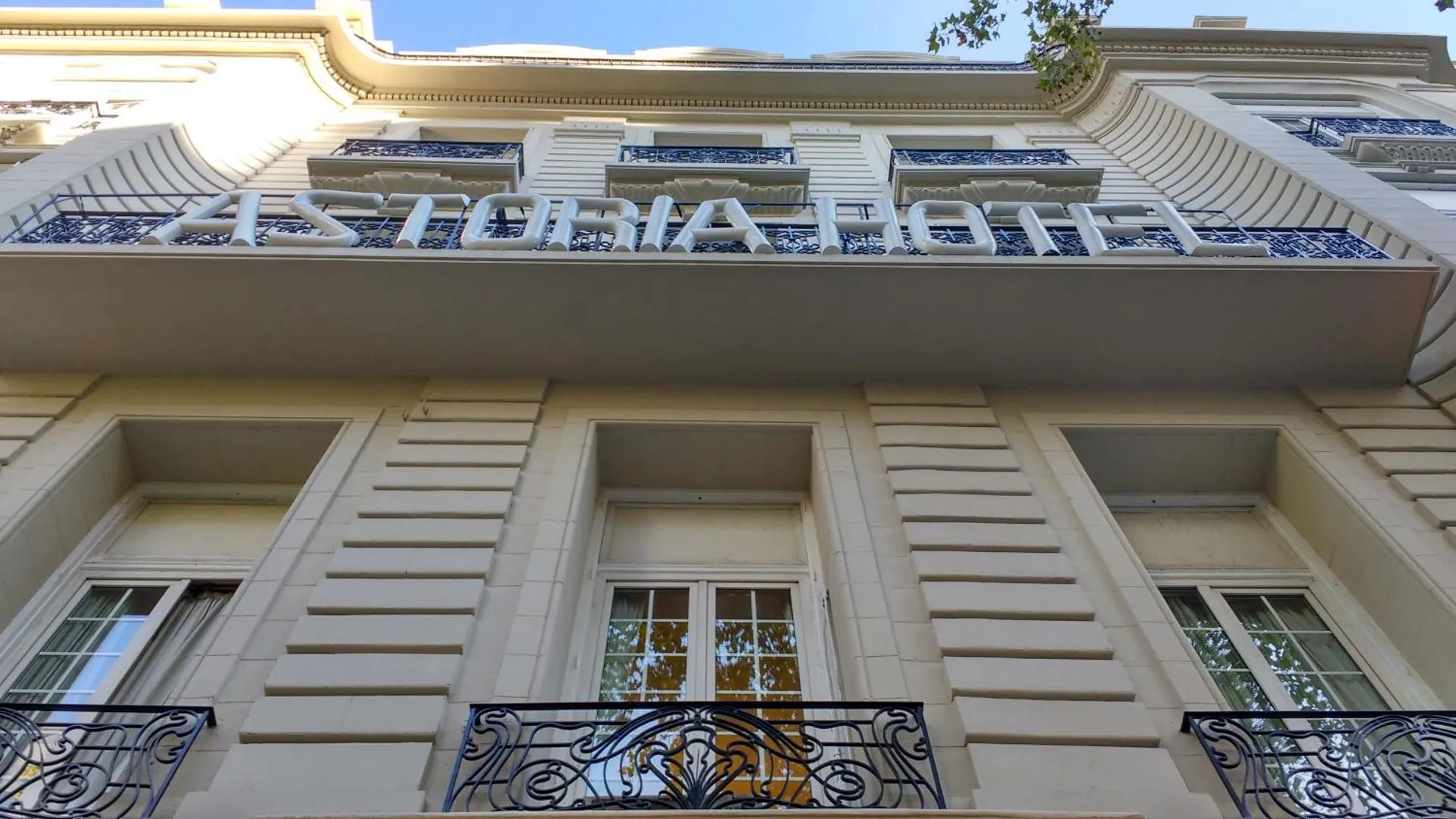 Un edificio de 1895 sobre la Avenida de Mayo