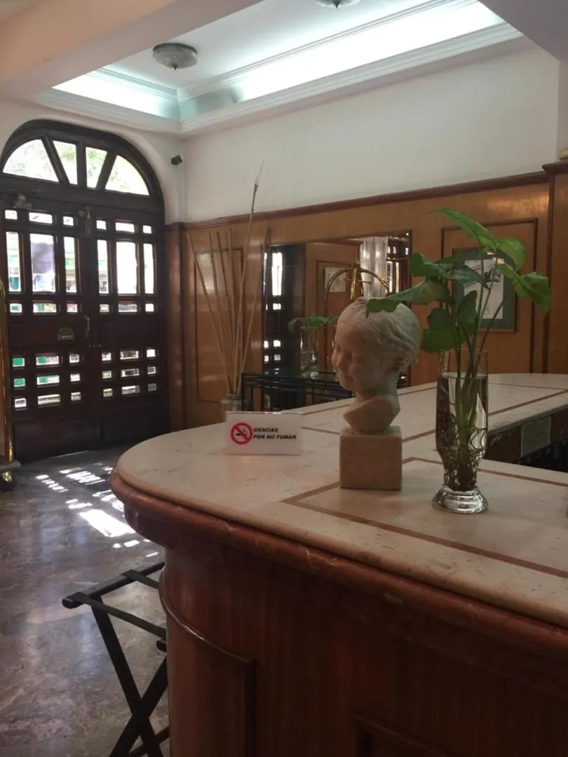 Astoria Hotel 13